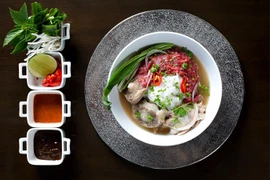 Thưởng thức Phở Thìn vừa quen, vừa lạ tại Vinpearl
