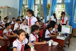 4 năm triển khai, Sữa học đường tỉnh Bến Tre “được lòng” cả thầy, trò, phụ huynh