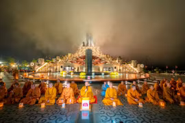 Vesak 2025: Lễ thắp nến cầu nguyện hoà bình sẽ tổ chức vào ngày 8/5/2025 tại núi Bà Đen
