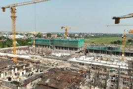 ‘Soi’ tiến độ thi công thần tốc của đô thị nghỉ dưỡng Sun Group tại Hà Nam