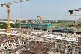 ‘Soi’ tiến độ thi công thần tốc của đô thị nghỉ dưỡng Sun Group tại Hà Nam