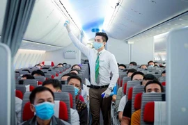 Bay nhiều, di chuyển thường xuyên - Giải pháp nào tiết kiệm tối đa chi phí?