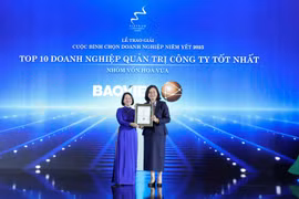 Tập đoàn Bảo Việt được vinh danh tại cuộc bình chọn Doanh nghiệp niêm yết 2025, khẳng định giá trị của quản trị minh bạch và phát triển bền vững