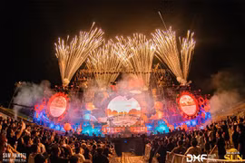 Khách tăng 107% so với kịch bản, du lịch Quảng Ninh ghi dấu ấn ấn tượng mùa hè 2022