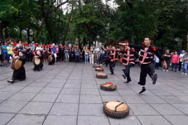 Du khách quốc tế thích thú trải nghiệm Ngày hội Sa Pa tại Hà Nội