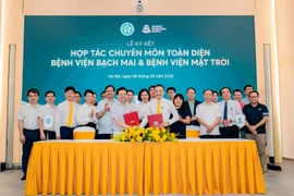 Tăng cường kết nối y tế công – tư: Bệnh viện Mặt Trời hợp tác toàn diện với Bệnh viện Bạch Mai