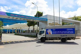 Vinamilk trao tặng món quà sức khoẻ đến cán bộ y tế tuyến đầu và gia đình nhân ngày Gia đình Việt Nam