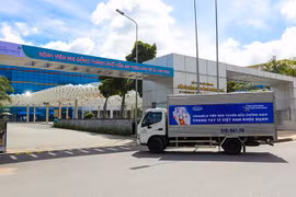 Vinamilk trao tặng món quà sức khoẻ đến cán bộ y tế tuyến đầu và gia đình nhân ngày Gia đình Việt Nam
