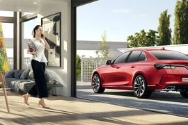 Sở hữu VinFast Lux chỉ từ 60 triệu đồng trong tháng 10/2020