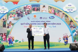 Vinamilk và Quỹ sữa Vươn cao Việt Nam khởi động hành trình năm thứ 16 tại Quảng Ninh