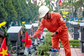 EVNHANOI tổ chức nhiều hoạt động thiết thực nhân dịp kỷ niệm 77 năm Ngày Thương binh, Liệt sỹ