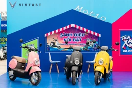 VinFast xoay chuyển cục diện trên thị trường xe máy với mức giá chỉ từ 12 triệu đồng, hỗ trợ 10%, sạc miễn phí 2 năm