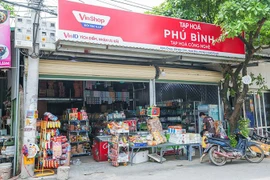 Chủ “tạp hóa công nghệ” thích ứng nhanh trong mùa dịch