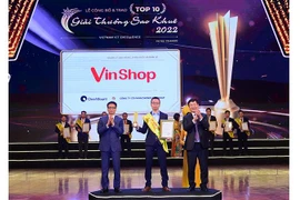 Vì sao VinShop được vinh danh Top 10 Sao Khuê 2022 danh giá?