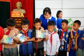 Vinamilk tổ chức nhiều hoạt động Trung thu cho trẻ em mọi miền