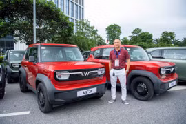 Khách hàng ‘mất ngủ’ vì háo hức nhận những chiếc VinFast VF 3 đầu tiên