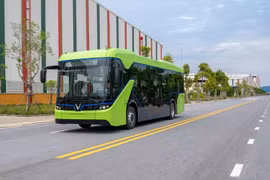 VinBus hợp tác Star Charge phát triển hệ thống trạm sạc xe buýt điện lớn nhất ASEAN