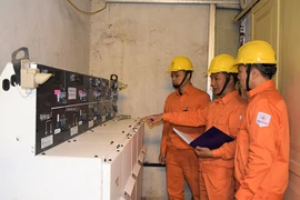 Đảm bảo điện phục vụ Đại hội lần thứ XVII Đảng bộ thành phố Hà Nội và lễ kỷ niệm 1010 năm Thăng Long Hà Nội