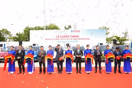 Khánh thành trạm sạc xe điện VinFast đầu tiên tại cửa hàng xăng dầu PVOil