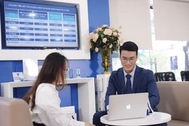 Cấp tín dụng cho dự án điện gió và điện mặt trời: bước chân người tiên phong