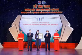 TH true TEA và TH true MILK đạt Thương hiệu Vàng nông nghiệp Việt Nam