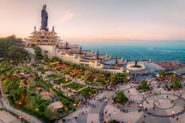 Ngày 18/1/2025, nhiều phần quà giá trị đón chờ du khách trong dịp kỷ niệm 5 năm khai trương cáp treo núi Bà Đen