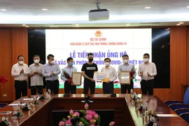 Dự án Thế hệ S (S-Generation) trao tặng 20 tỷ đồng cho Quỹ vắc-xin phòng chống Covid-19