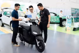 Khách Việt mua VinFast Vero X vì 'xanh, sạch, tiện lợi, đi 262 km không phải nghĩ'