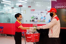 Mua sắm thuận lợi hơn với các giải pháp mới của VinMart/ VinMart+