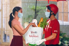 Đi chợ online VinMart trên VinID, an toàn giữa tâm dịch