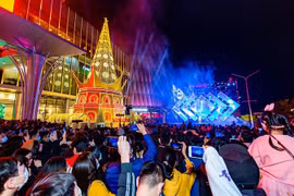 Tâm điểm mua sắm, vui chơi mới của Thủ đô - Vincom Ocean Park gây ấn tượng với loạt tiện ích và sự kiện mùa lễ hội