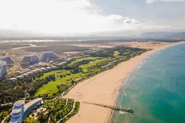 Có gì đặc biệt trong khách sạn lớn nhất Việt Nam đang chuẩn bị khánh thành tại Quy Nhơn? 