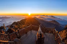 Du xuân cầu an trên đỉnh thiêng Fansipan - những trải nghiệm đáng thử