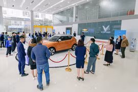 Ô tô có còn là giấc mơ xa vời của người trẻ?