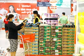 San sẻ nỗi lo, VinMart tặng gói bảo hiểm "Khoẻ mạnh trong mùa dịch" tới hàng triệu khách hàng trên toàn quốc