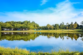 Trọn vẹn vẻ đẹp bình yên bên hồ Đại Lải