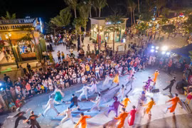 Khai thác 'mỏ vàng' kinh tế đêm: Cần chính sách hỗ trợ doanh nghiệp phát triển