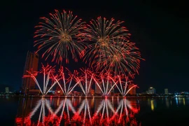 Cinewav- thưởng thức pháo hoa Đà Nẵng sống động như ở sân khấu