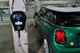 Chủ đầu tư chung cư tại Mỹ, Úc gấp rút đáp ứng ‘quyền sạc điện’