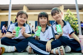 Vinamilk khởi động Quỹ sữa Vươn cao Việt Nam năm 2025 đúng dịp kỷ niệm 50 năm đất nước thống nhất