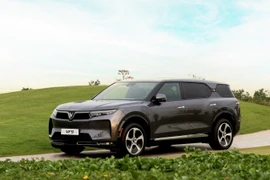 Chủ xe VF 9: Xe siêu sang cũng không bằng VF 9, giá ngon, được chăm sóc như 'chủ tịch'