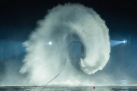 40 vận động viên quốc tế ‘đổ bộ’, bắt đầu tập luyện cho show Jetski kỷ lục tại Cát Bà