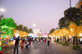 Tâm điểm du Xuân, nguyện cầu may mắn hot nhất miền Bắc