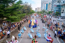 Sầm Sơn phá kỷ lục đón du khách: Sức hút đến từ đâu?