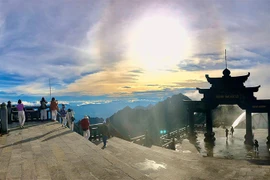 Bình yên mùa Vu Lan trên đỉnh thiêng Fansipan