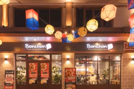 Thương nhân phố cổ chớp thời cơ ‘Đông tiến’ đón đầu cơ hội kinh doanh đột phá 