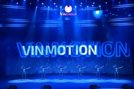 Chủ tịch VinMotion tiết lộ bí mật sau màn nhảy múa ‘gây bão’ của dàn robot hình người Make in Vietnam