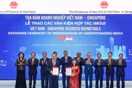 Trường đại học VinUni và Đại học NTU – Singapore ký kết hợp tác liên minh chiến lược