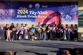 Núi Bà Đen vượt mốc 5 triệu lượt khách đi cáp trong trong ngày cuối cùng của năm 2023