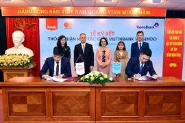 VietinBank hợp tác với Công ty Sen Đỏ phát hành thẻ vật lý, thẻ phi vật lý - định danh eKYC